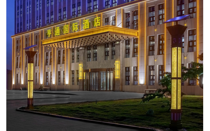 新疆特克斯縣享通國(guó)際酒店夜景亮化及樓頂LED發(fā)光字工程